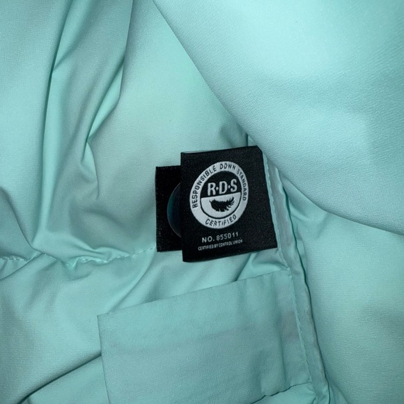 Aritzia Superpuff CliMatte Shorty Mint - Picture 9 of 10